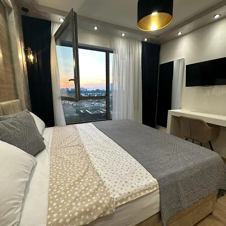 Апартаменты The Gates 210