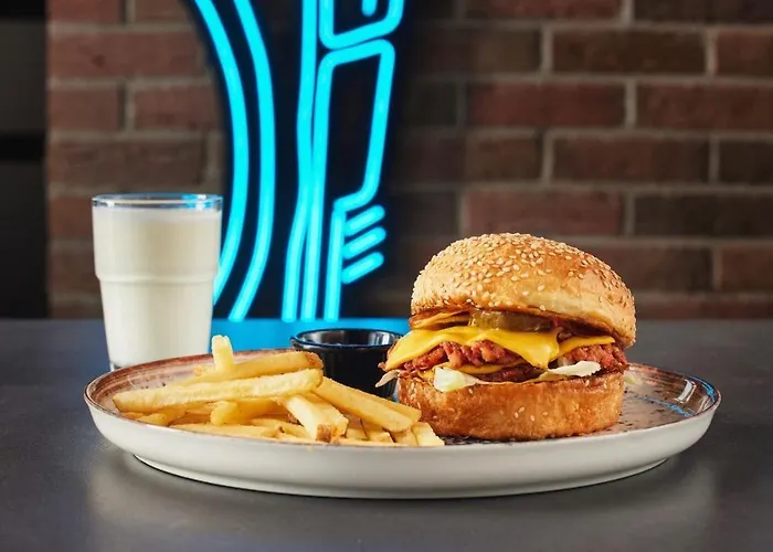 The Gates 210 Apartament